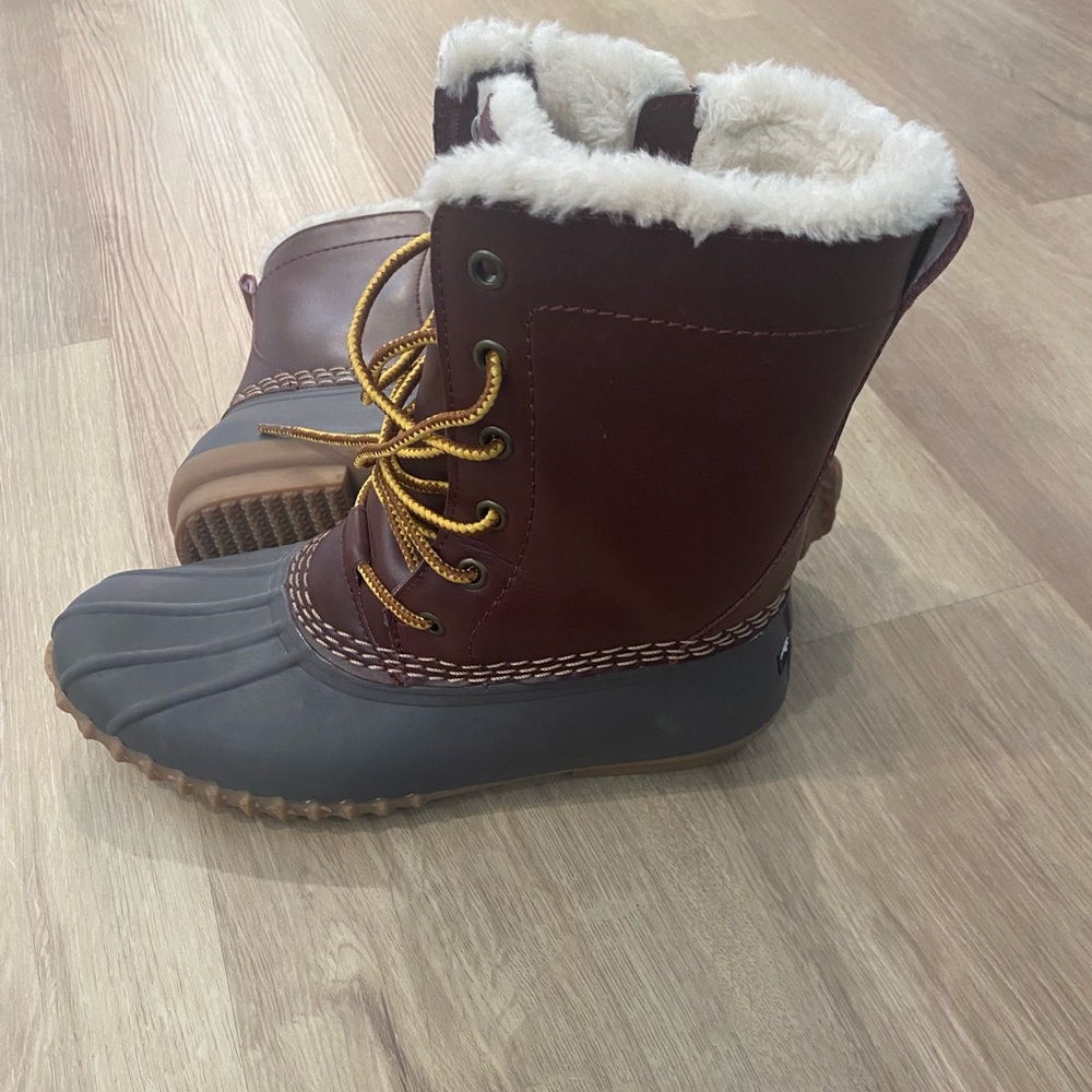 American Eagle rain boot 8